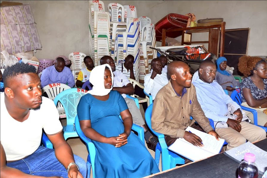 A cross section of the participants of the community meeting.